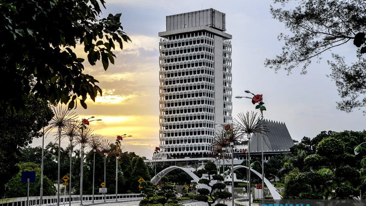 Parliament Tackles Health Insurance Reform, Retirement Security and Sporting Talent Development