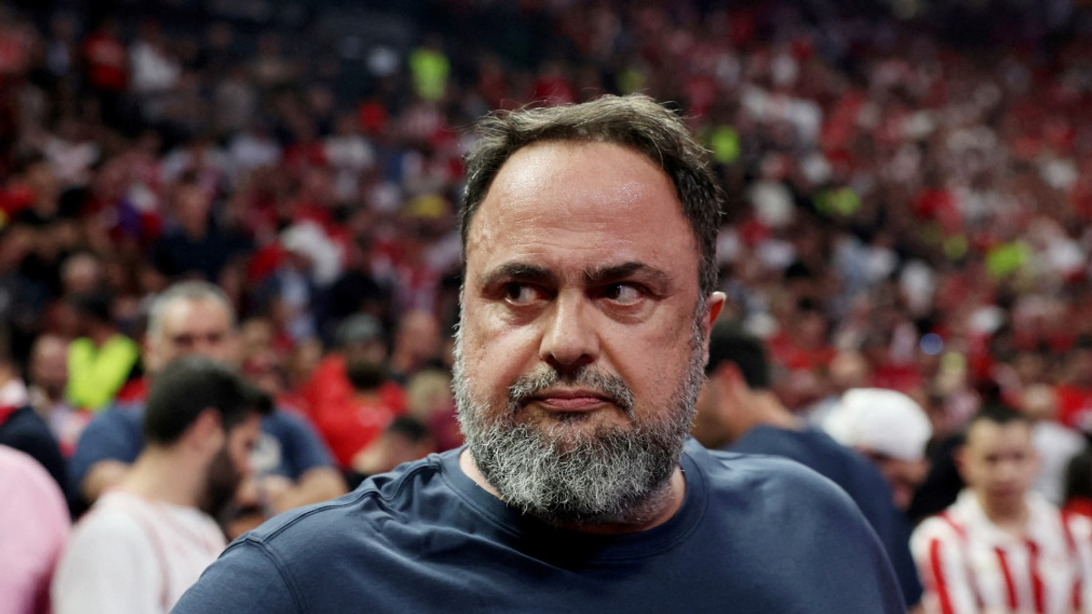 Nottingham Forest Owner Marinakis Takes Legal Action Against Crystal Palace Over Fan Banner