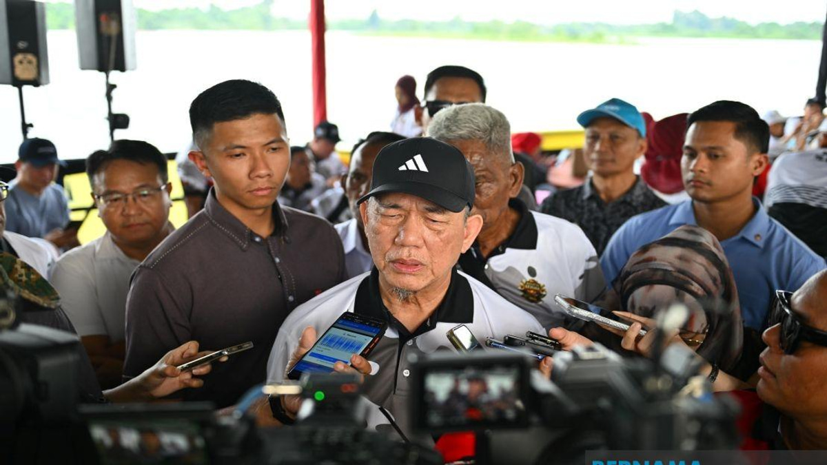 Malaysia's Energy Supply Remains Stable Amid Hormuz Tensions, Says Deputy PM Fadillah