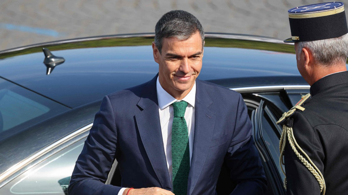 Spain's PM Praises Team Unity as Nation Prepares for World Cup Showdown