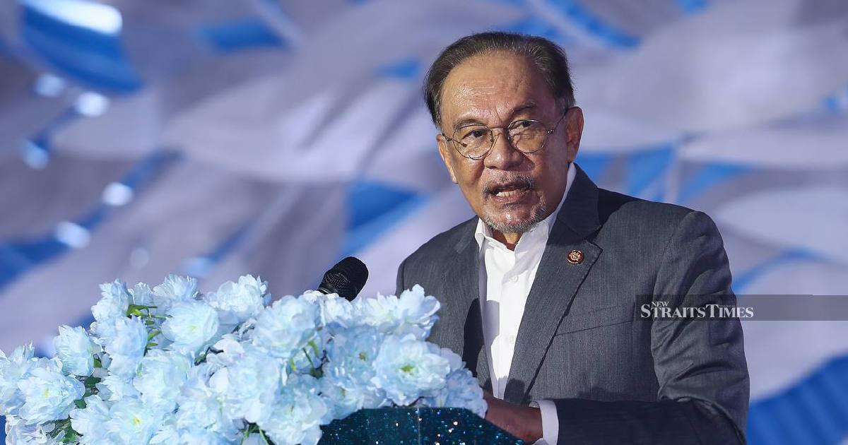 Malaysia will expel Israeli nationals linked to Network School, Anwar warns