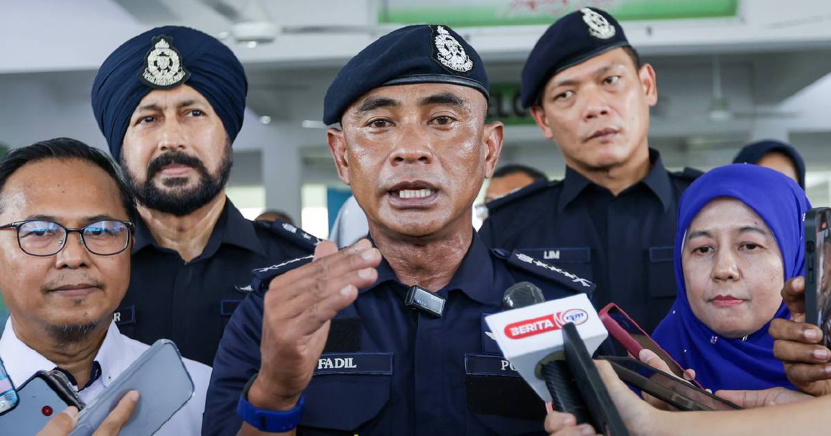 Twelve men detained after parking lot brawl erupts at Viva Home mall in Cheras