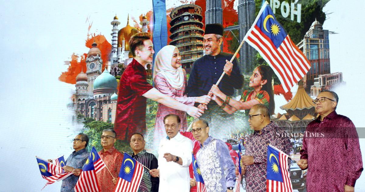 Anwar Set to Clarify KWAP's Controversial eFishery Investment in Parliament