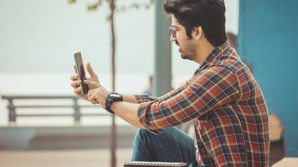 India's Gen Z Protesters Outmanoeuvre Internet Shutdowns with Bluetooth Messaging