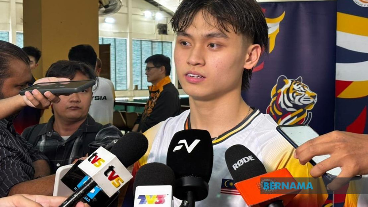 Low Wa Sern Claims First SUKMA Gold in Squash, Credits Joachim Chuah's Mentorship
