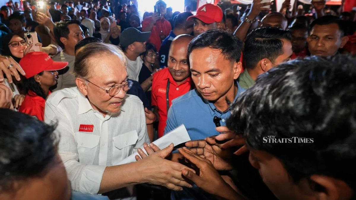 Anwar Dismisses Early Election Calls, Insists Unity Government Retains Mandate