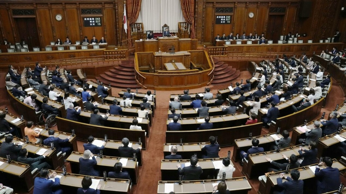 Japan Upgrades Military for Space Age, Bolsters Island Defences