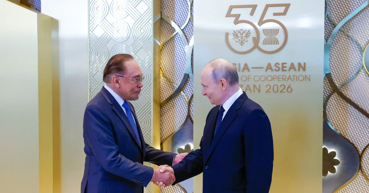 Anwar and Putin Chart Closer Ties on Energy and Alternative Trade Routes