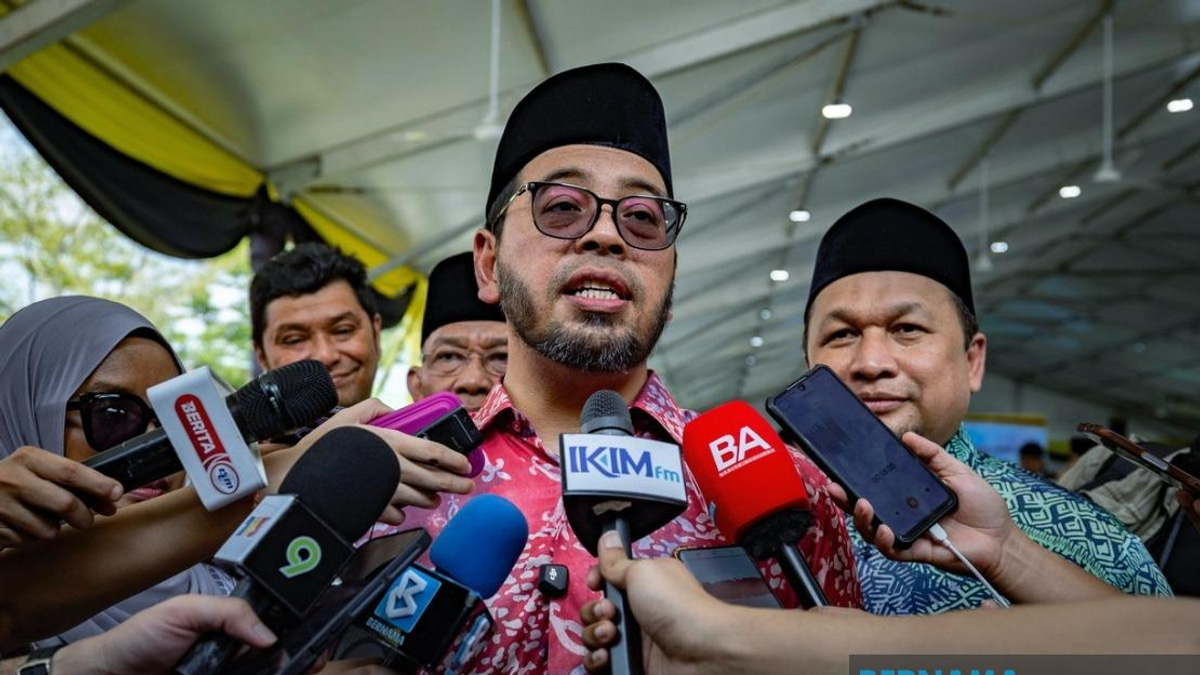 Government Positions Religious Schools as Key Partners in Nation-Building, Says Zulkifli