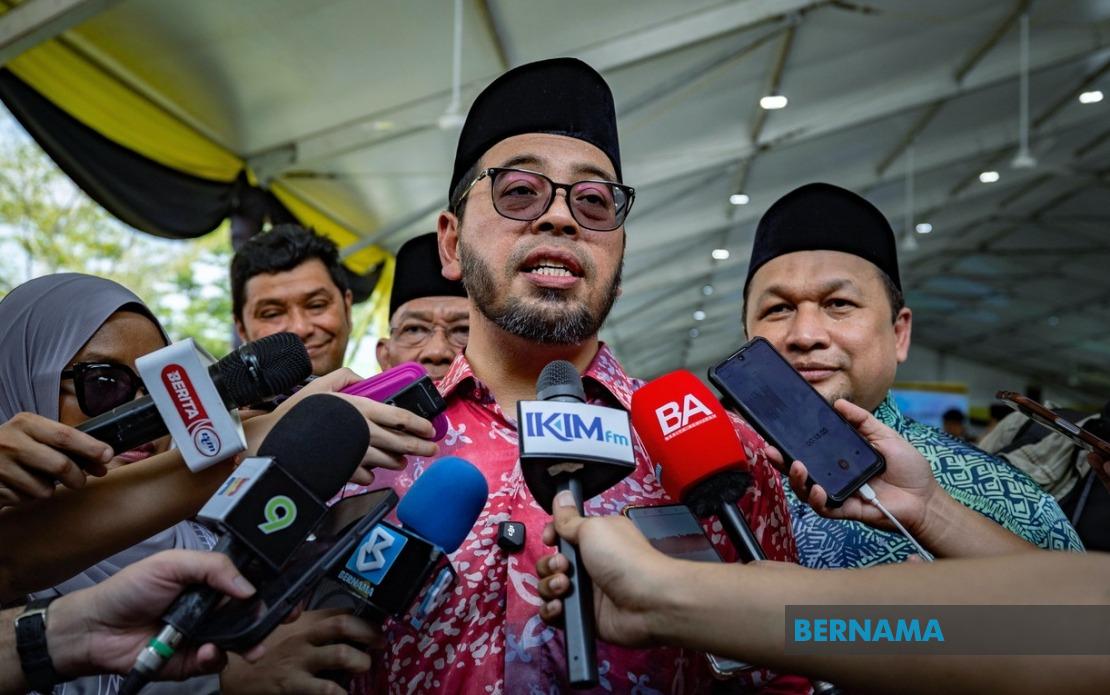 Government Positions Religious Schools as Key Partners in Nation-Building, Says Zulkifli