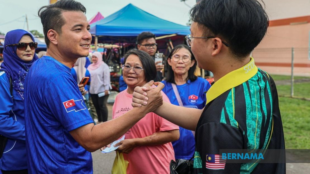 Syed Hussien Charts 'Urban Jobs, Rural Living' Path for Mahkota Voters