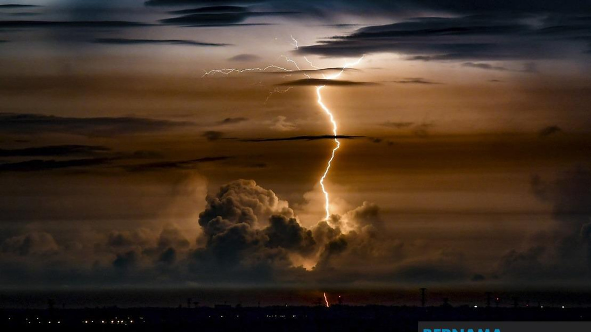 Thunderstorm and Heavy Rain Alert Extends Across 10 States and Kuala Lumpur Until Evening