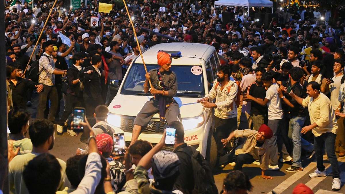 Modi Faces Biggest Challenge Yet as Student Protests Over Exam Fraud Sweep India