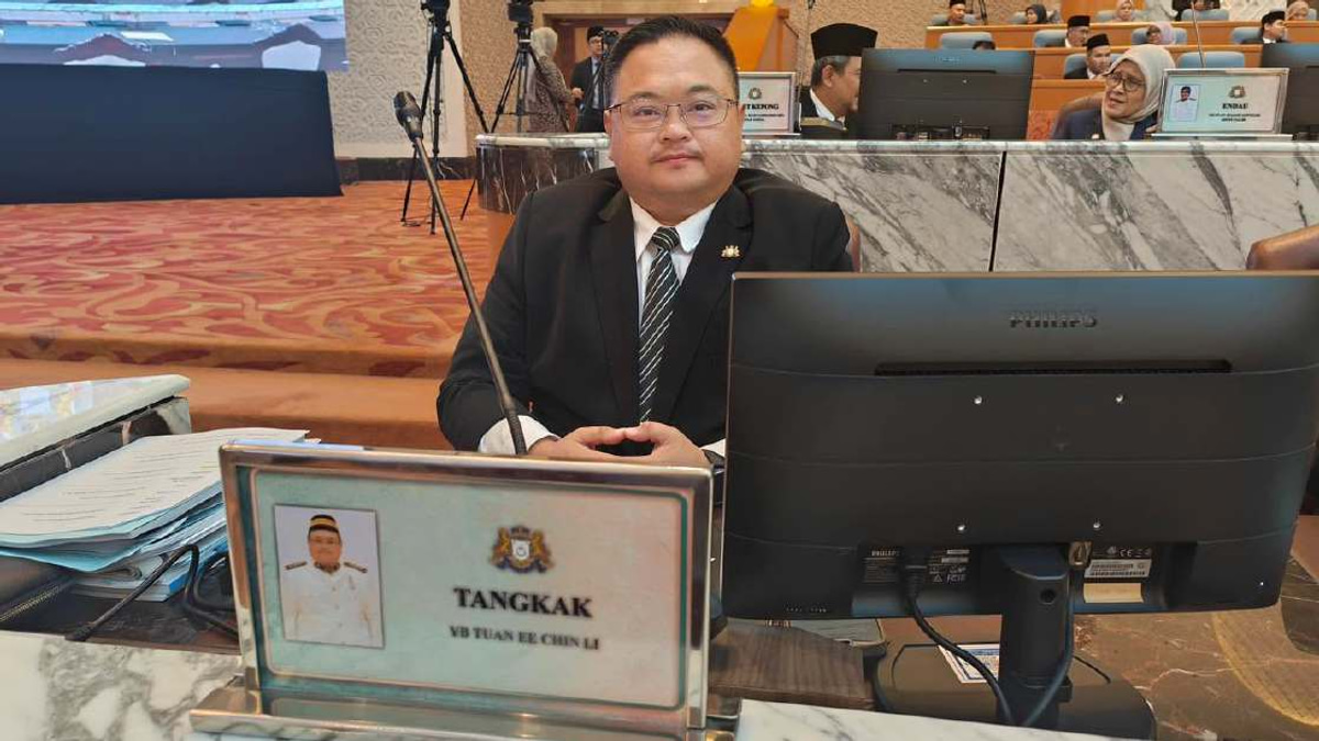 Tangkak Showdown: Incumbent PH's Ee Chin Li Takes on BN's How Chin Teck