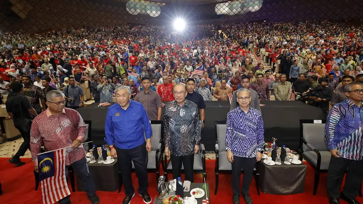 Anwar Commits to Returning Billions in Seized Funds to Rakyat