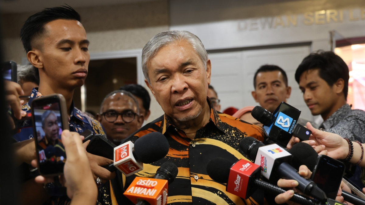 BN and Umno Will Not Shield TH Mismanagement, Zahid Declares