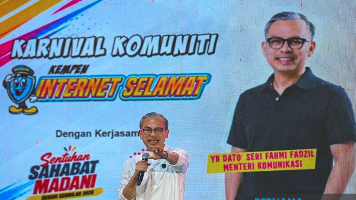 Malaysia Must Bring Digital Safety and E-commerce Training to Rural Communities, Says Fahmi