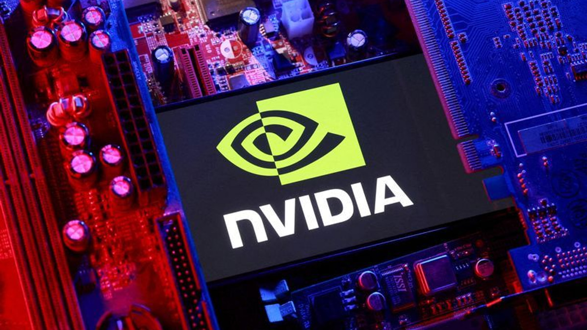Tech and Semiconductor Stocks Stumble as Investors Reassess AI Investment Momentum