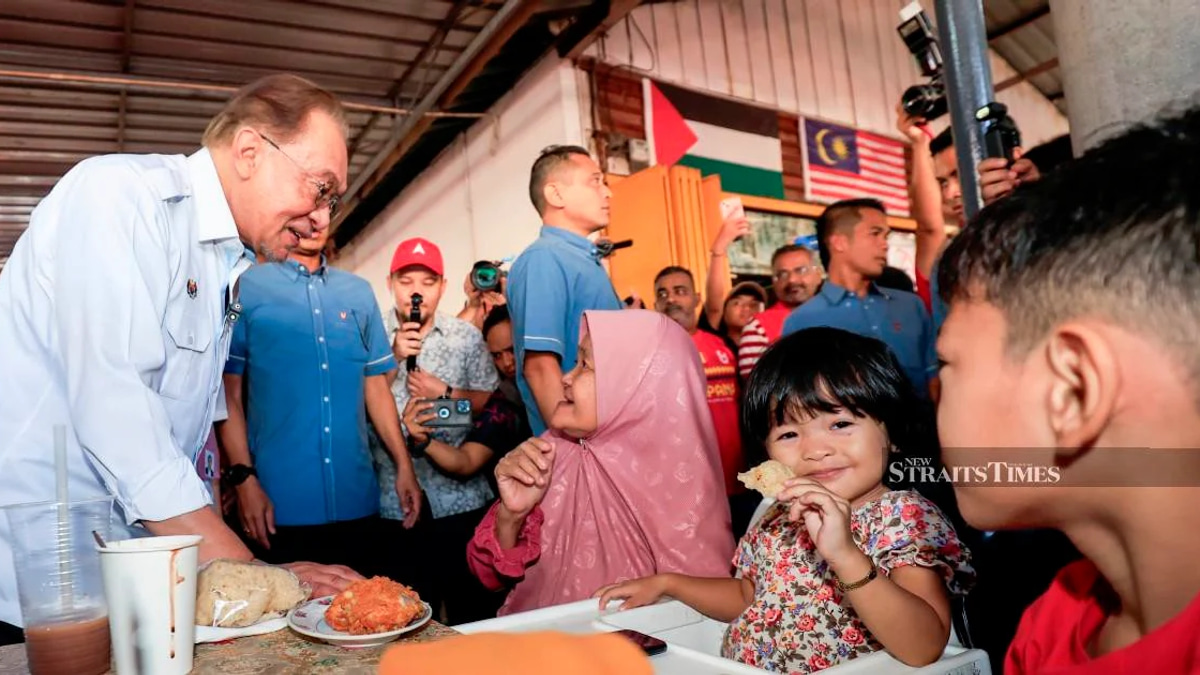 Anwar Acknowledges Government Shortcomings, Pledges Steady Reform Path Forward