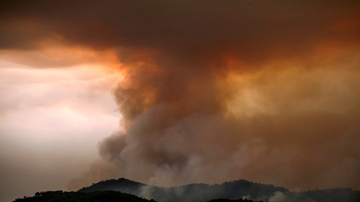 Spain Grapples With Record Wildfire Crisis As Tens of Thousands Evacuated