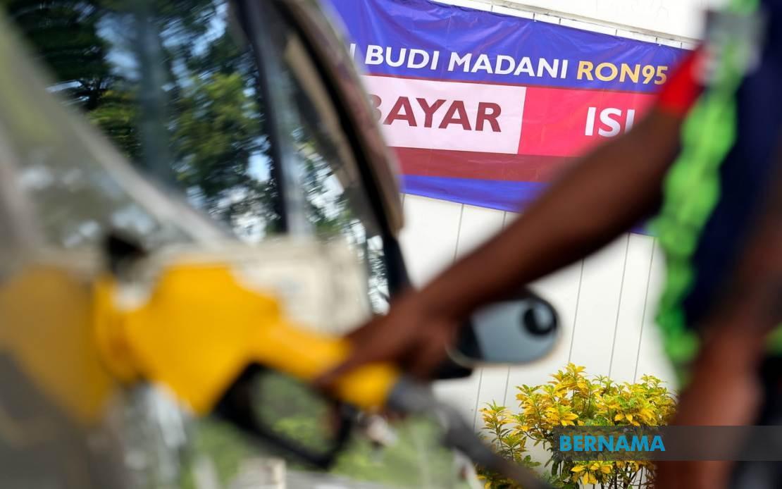Malaysia to Sustain People's Assistance Amid RM40 Billion Petroleum Subsidy Burden