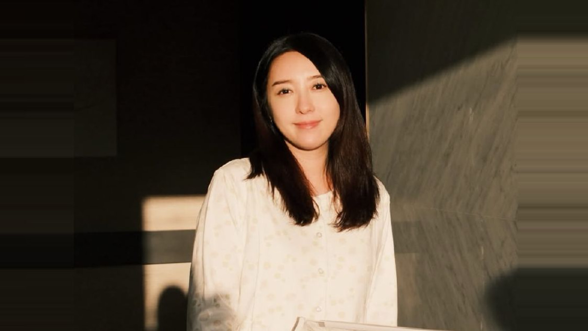 Taiwanese actress Wu Xiong arrested in Japan on charges of damaging temple treasure