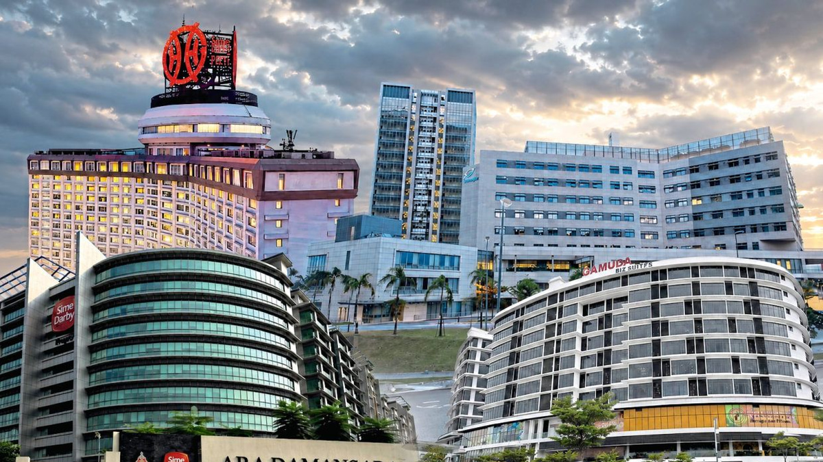 Are Malaysian Companies Playing It Safe? Outbound Investment Hits 20-Year Low