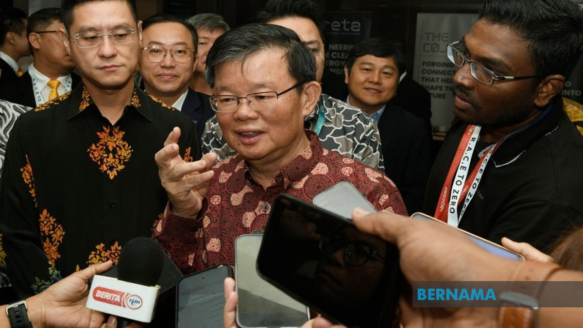 Penang Ready to Halt Outdoor Activities as Air Quality Deteriorates, Says Chow Kon Yeow