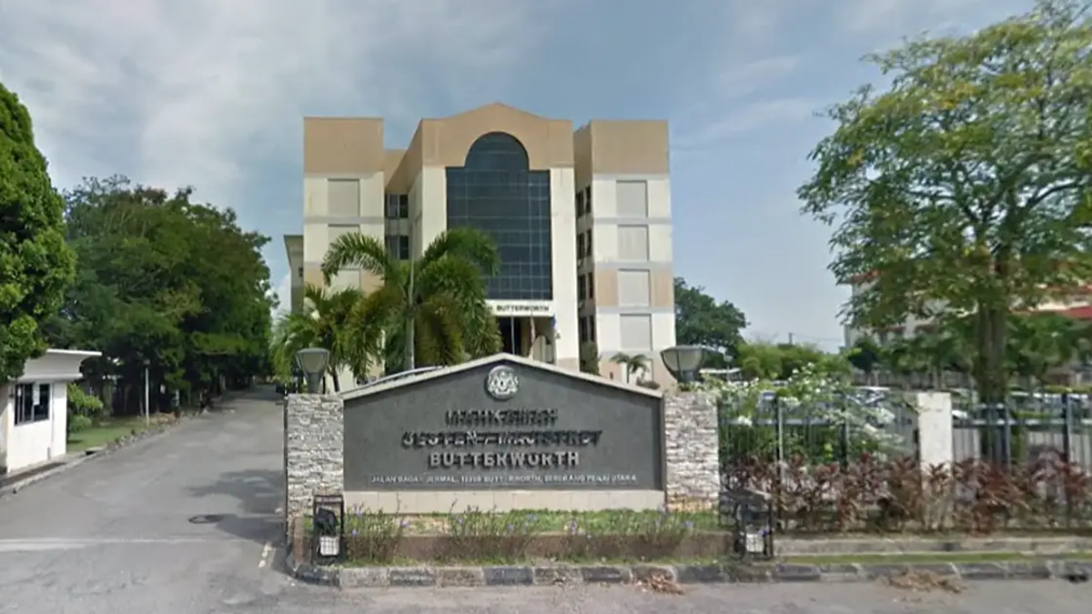Five Men Fined RM3,500 Each for Operating Illegal Slot Machines at Supermarket