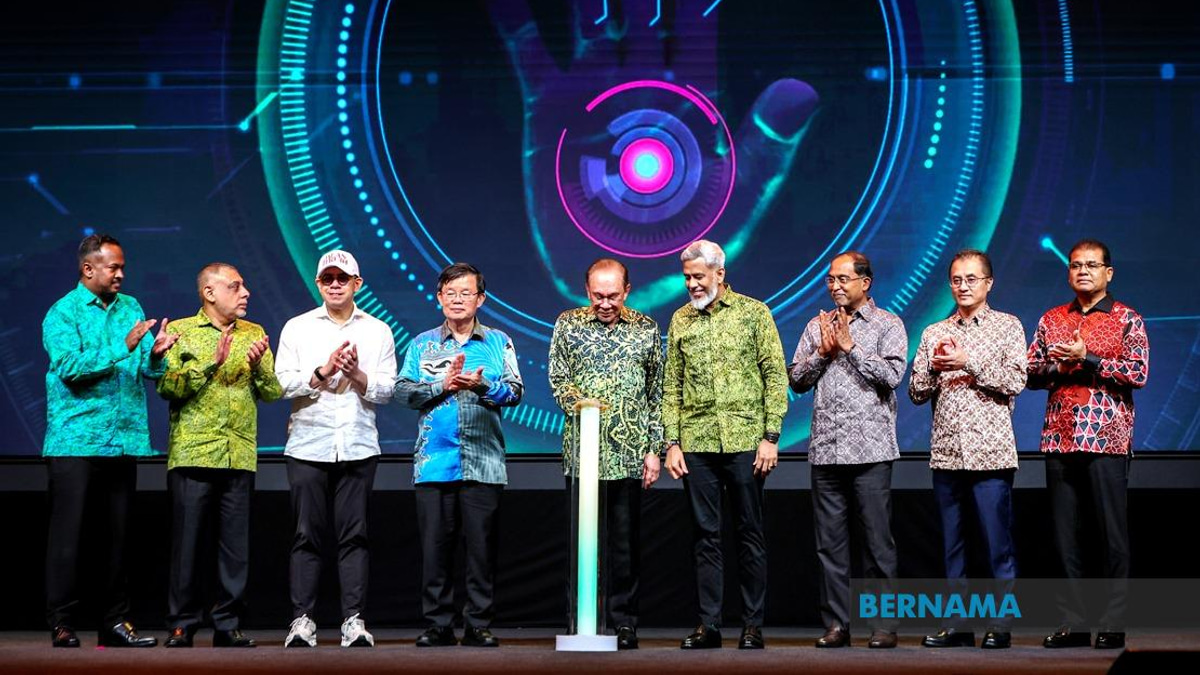 IMTF2030 Framework Could Unlock Potential of Malaysia's 800,000 Indian Muslims, Says Anwar