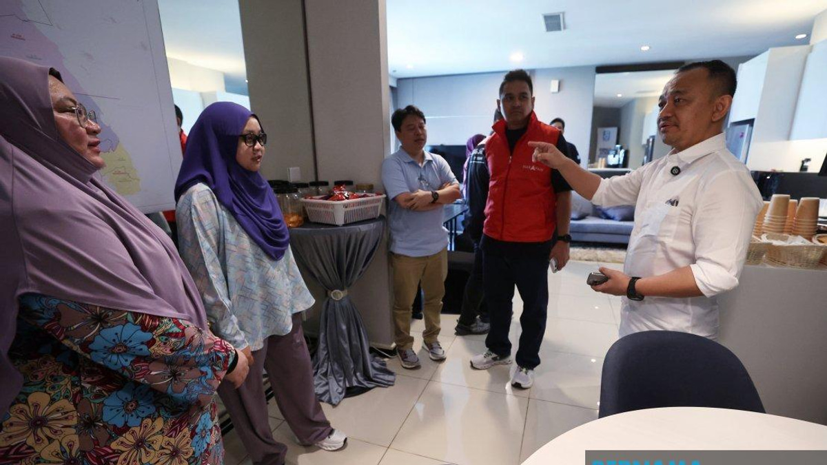 Maszlee Malik Pledges Digital-First Constituent Services for Puteri Wangsa