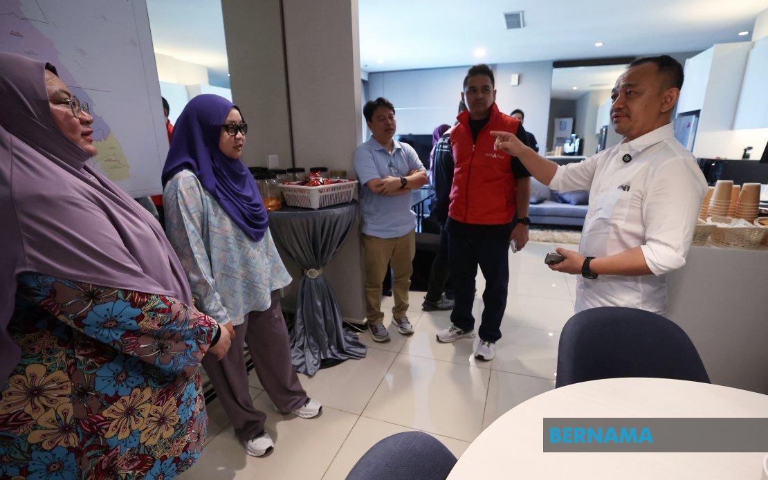 Maszlee Malik Pledges Digital-First Constituent Services for Puteri Wangsa