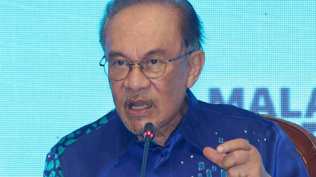 Anwar Defends Slashing Special Lottery Draws From 22 to Eight Annually