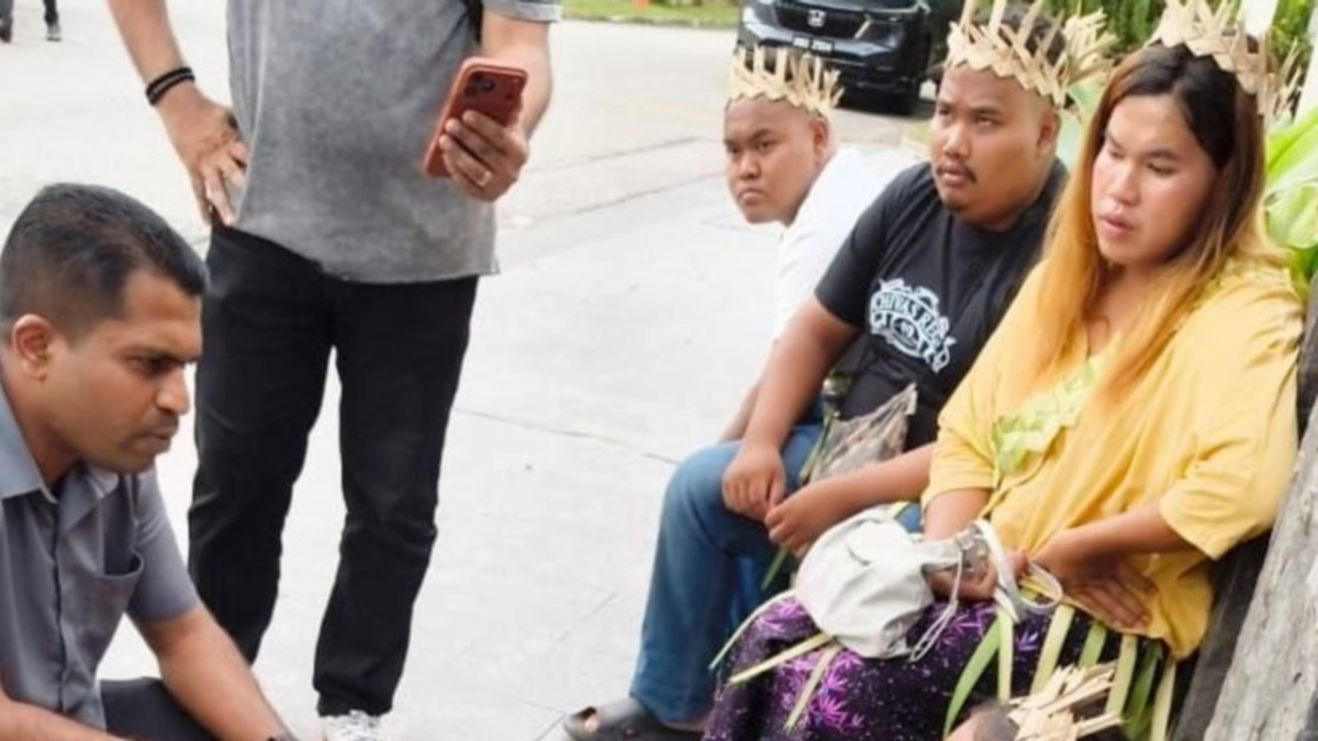 Orang Asli from Kampung Sungai Cot trek to PM's residence demanding federal intervention on land dispute