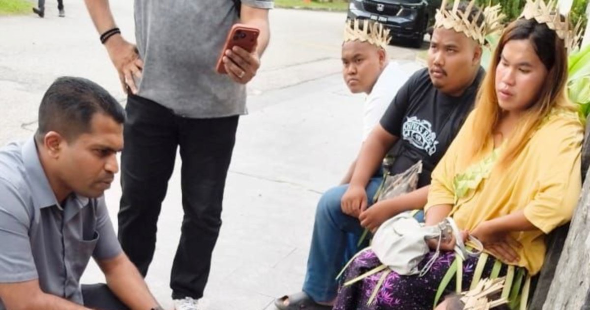 Orang Asli from Kampung Sungai Cot trek to PM's residence demanding federal intervention on land dispute