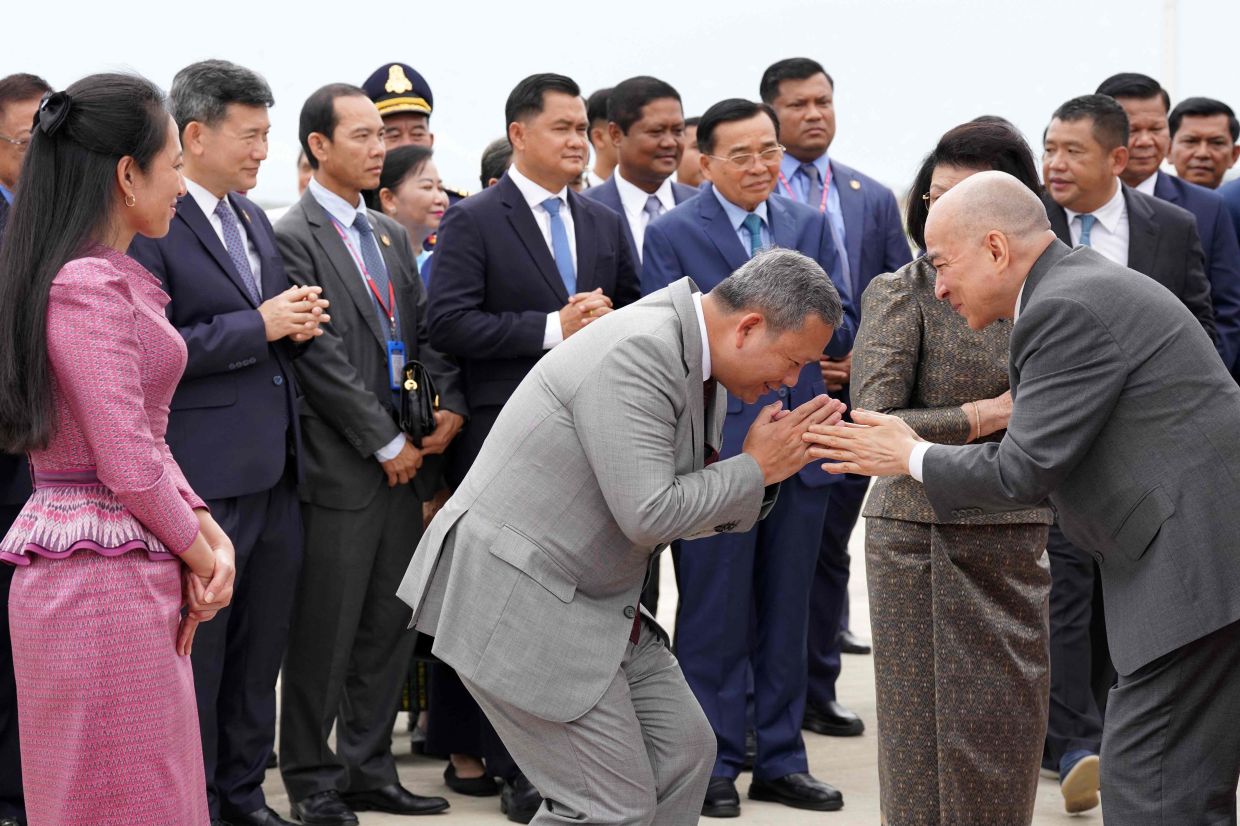 Cambodia's King Norodom Sihamoni Returns Home After Chinese Cancer Treatment