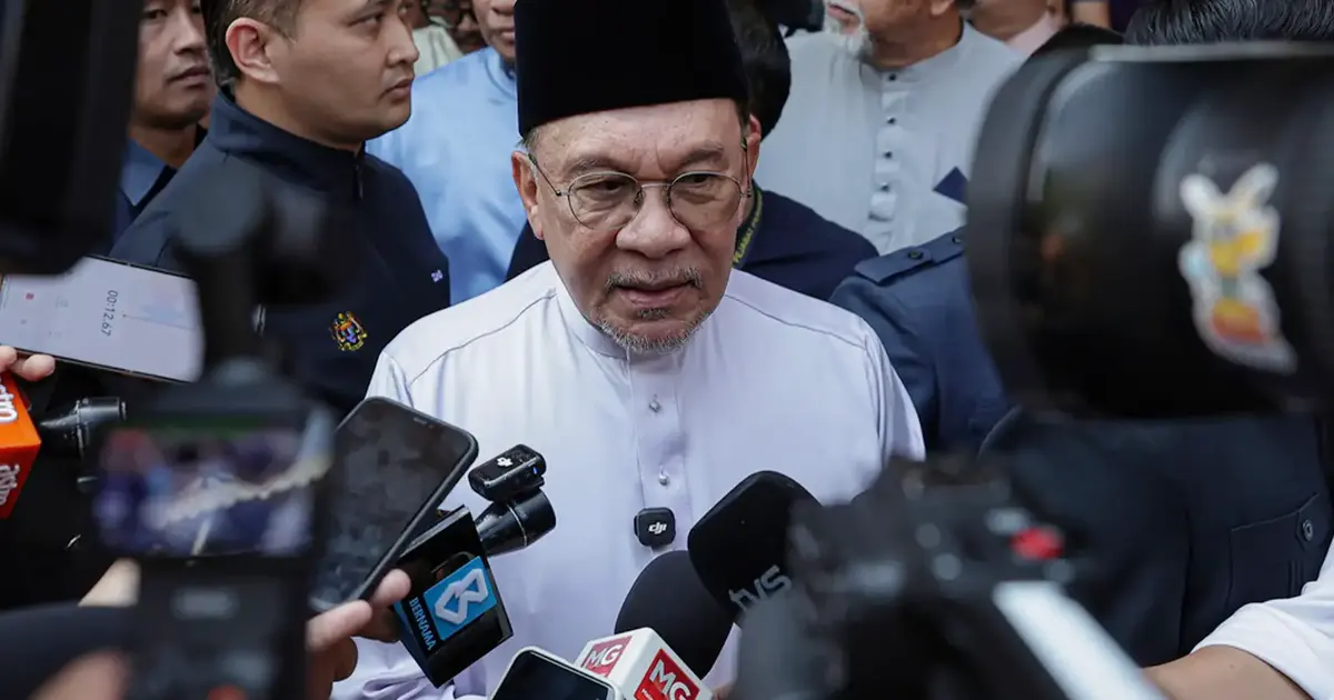 Anwar Vows Intensified Efforts After Merdeka Center Survey Shows High Approval Ratings