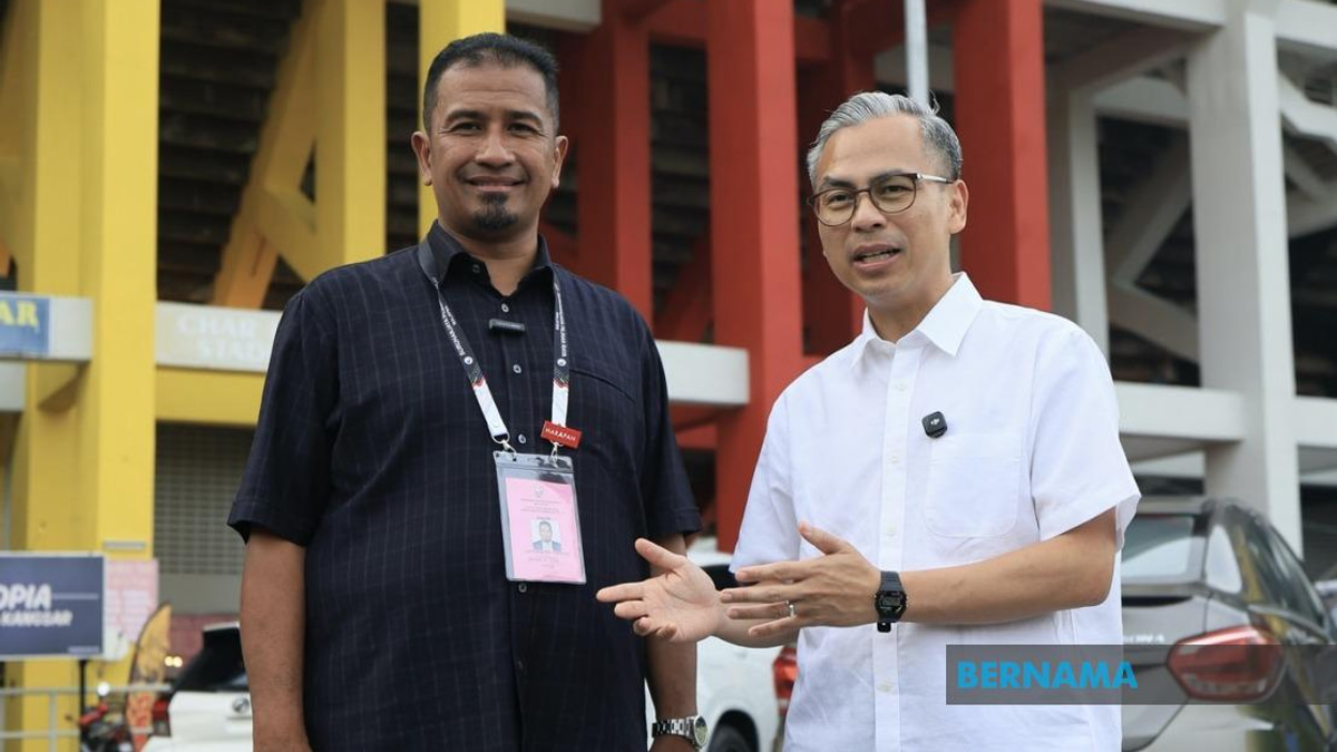 Fahmi Urges Maturity in Negeri Sembilan Campaign After PH Billboard Vandalism