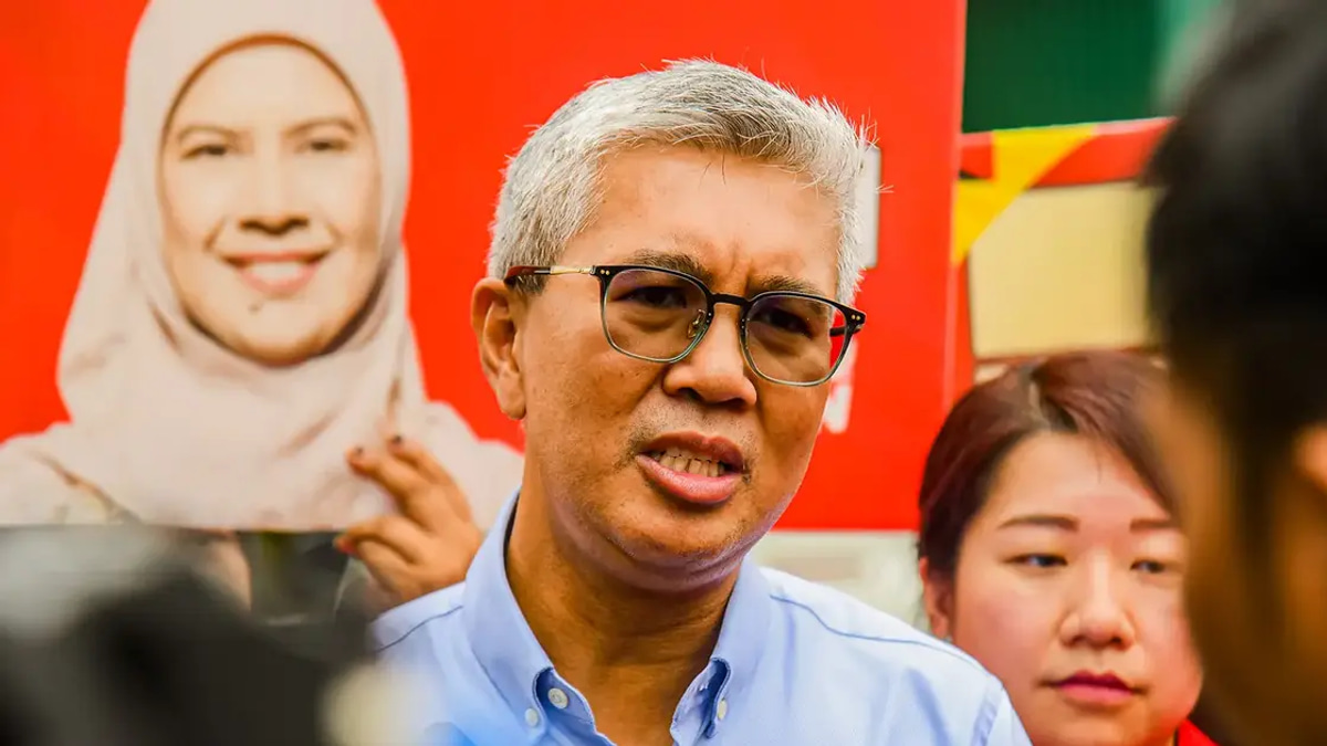 PKR Leader: Pakatan Harapan Pursuing Own Agenda as BN and PN Clash Over Race Issues