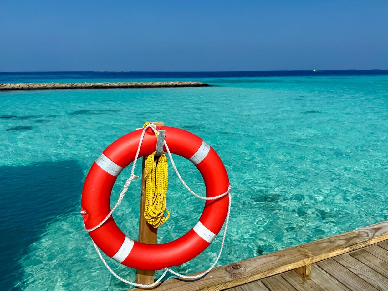 Essential safety tips for open-water swimming in tropical regions