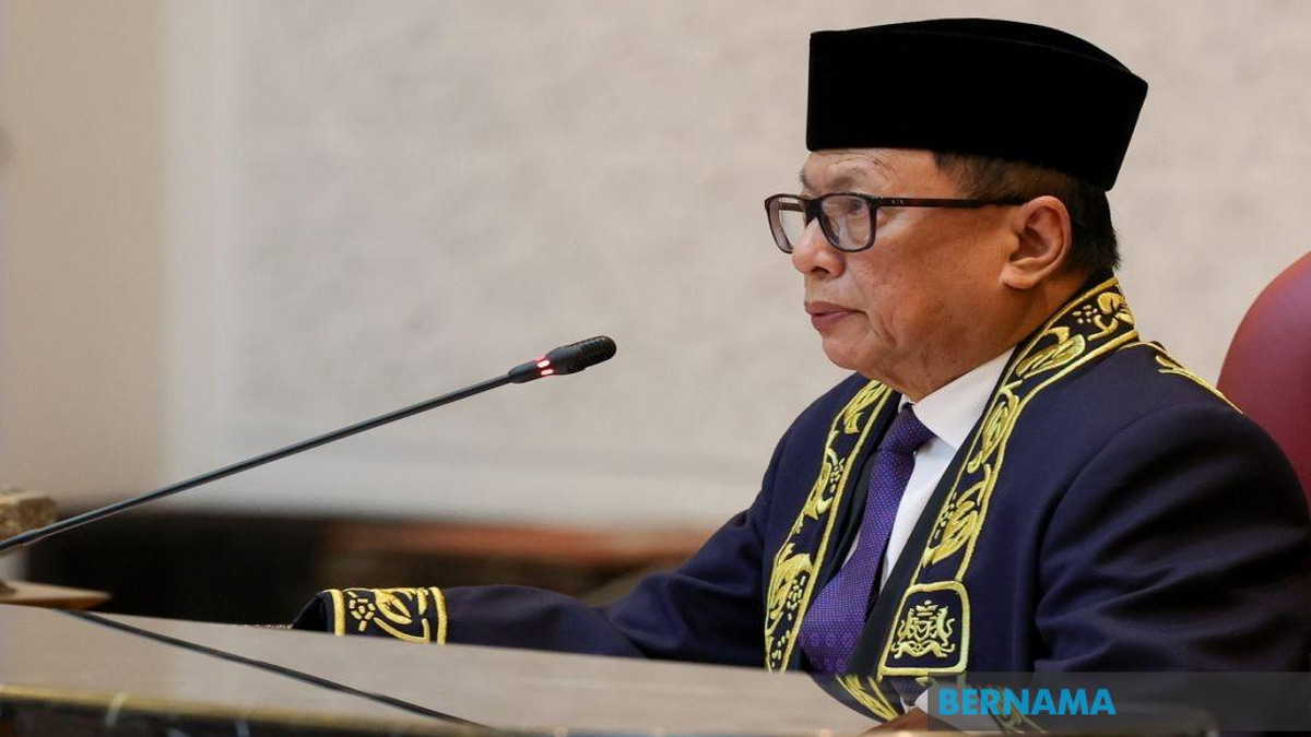 Puad Zarkashi Quits UMNO, Accuses Johor Leader Onn Hafiz of Being 'Yes-Man'