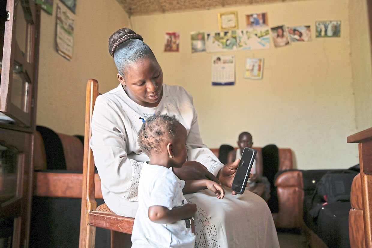 Ebola Survivors in Congo Share Hard-Won Lessons as New Outbreak Emerges