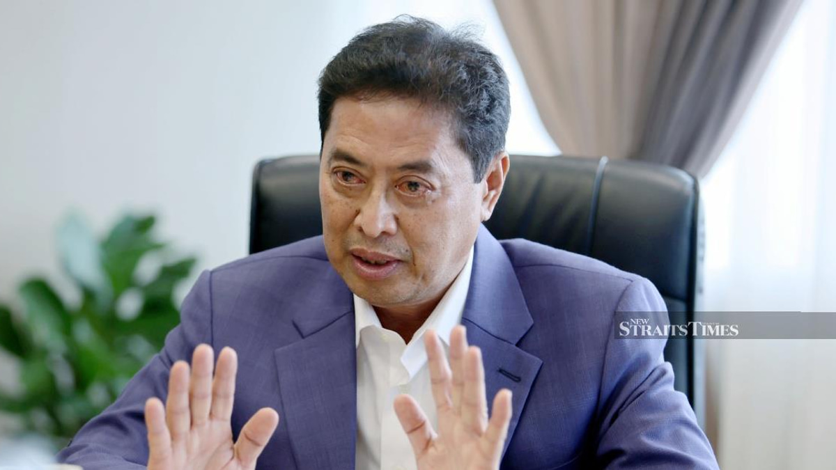 Azam Distanced From RM178mil Deal Awarded to Brother's Company