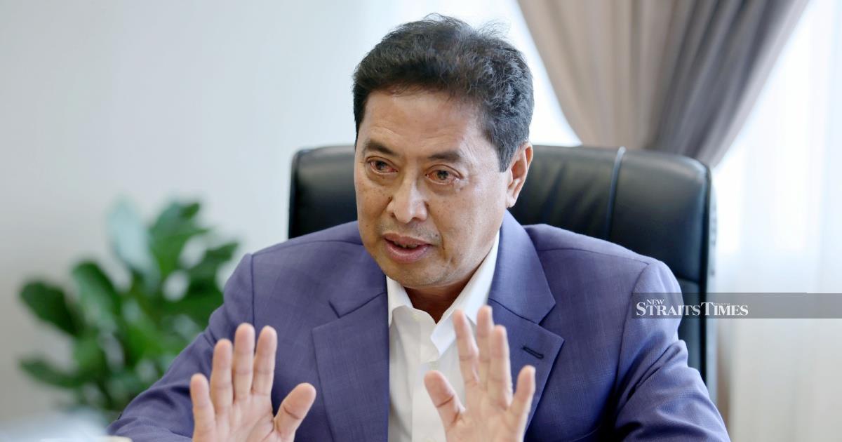 Azam Distanced From RM178mil Deal Awarded to Brother's Company