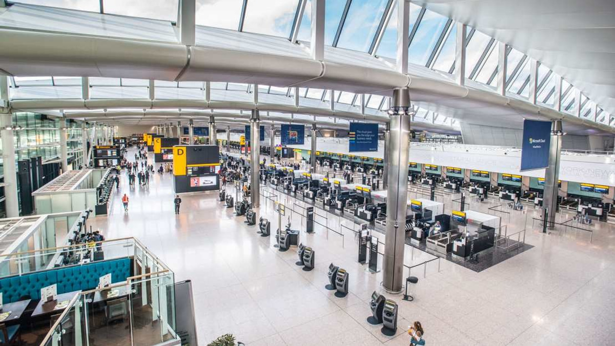 Istanbul Dethrones Heathrow as Europe's Busiest Airport, Reigniting UK Expansion Debate
