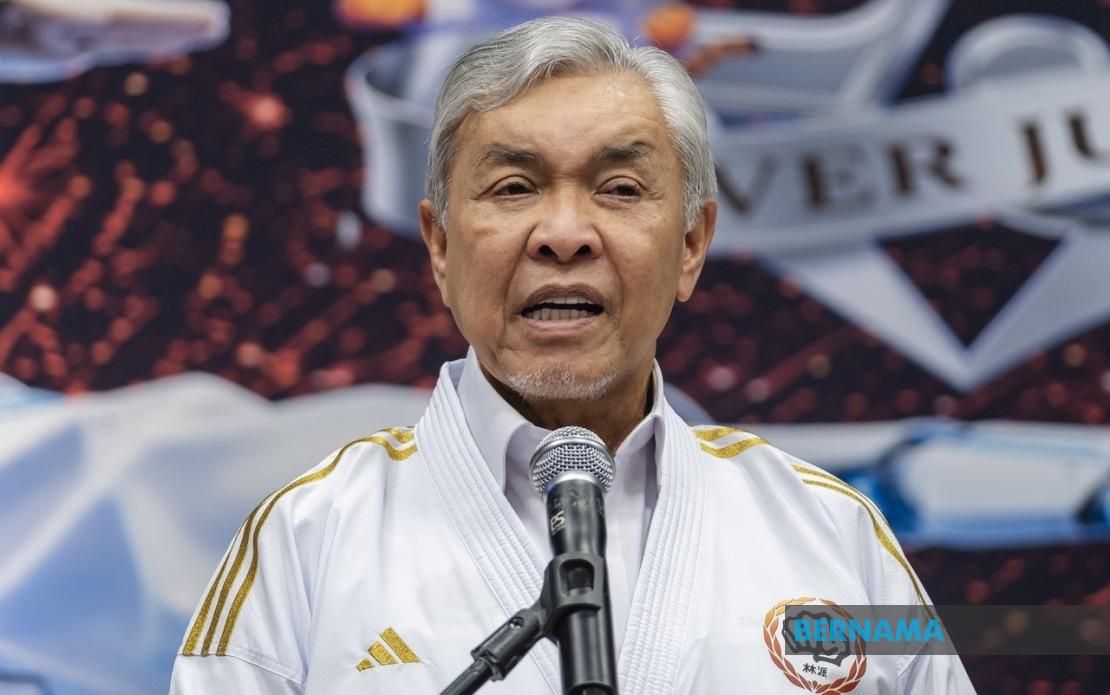 BN Takes Measured Stance as Leaders Exit Before Johor Election