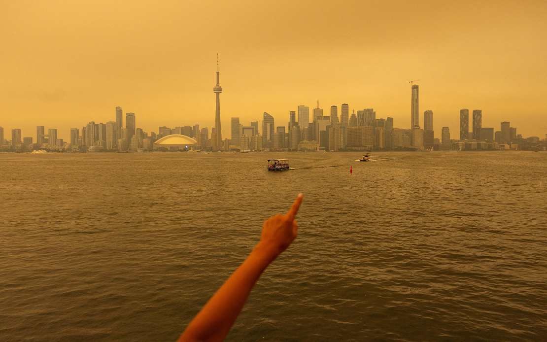 Ontario Wildfires Blanket Major Canadian Cities in Hazardous Smog, Halt Rail Operations