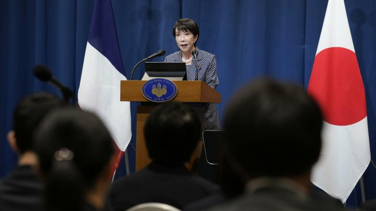 Japan's Takaichi Cabinet Support Slides to Eight-Month Low Amid Economic Headwinds