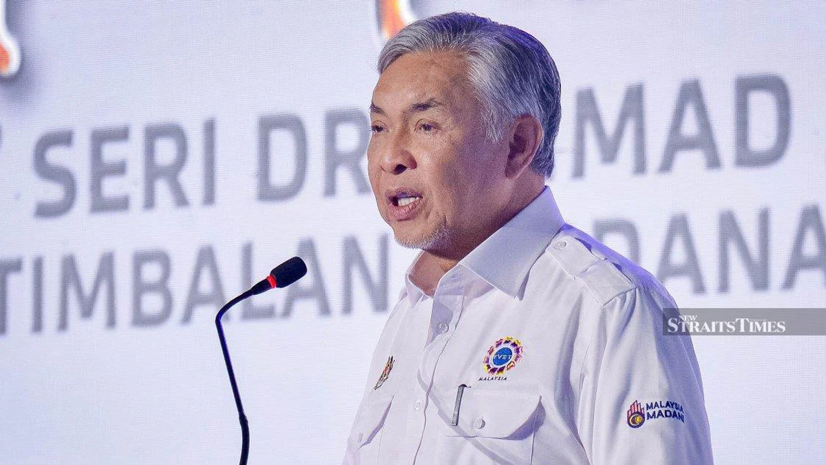 Zahid to Lead Cabinet Push on Foreign Worker Crisis