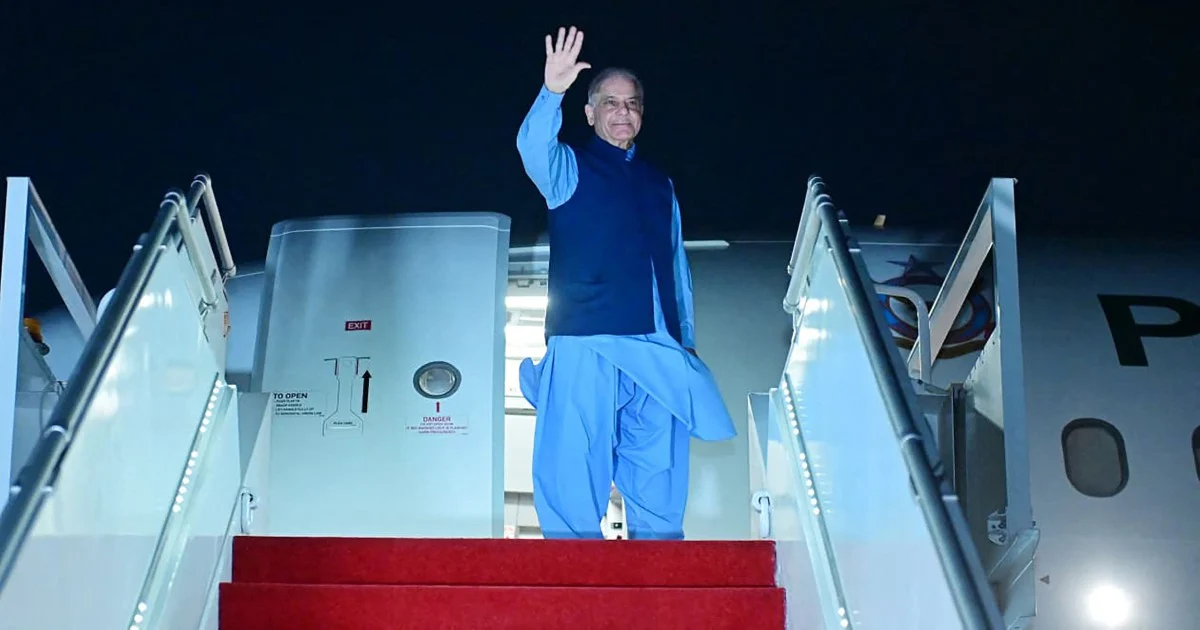 Pakistan's PM Shehbaz Sharif Heads to Switzerland for US-Iran Diplomatic Engagement